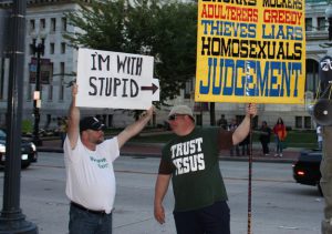 The Most Effective Use of the ‘I’m With Stupid’ Sign